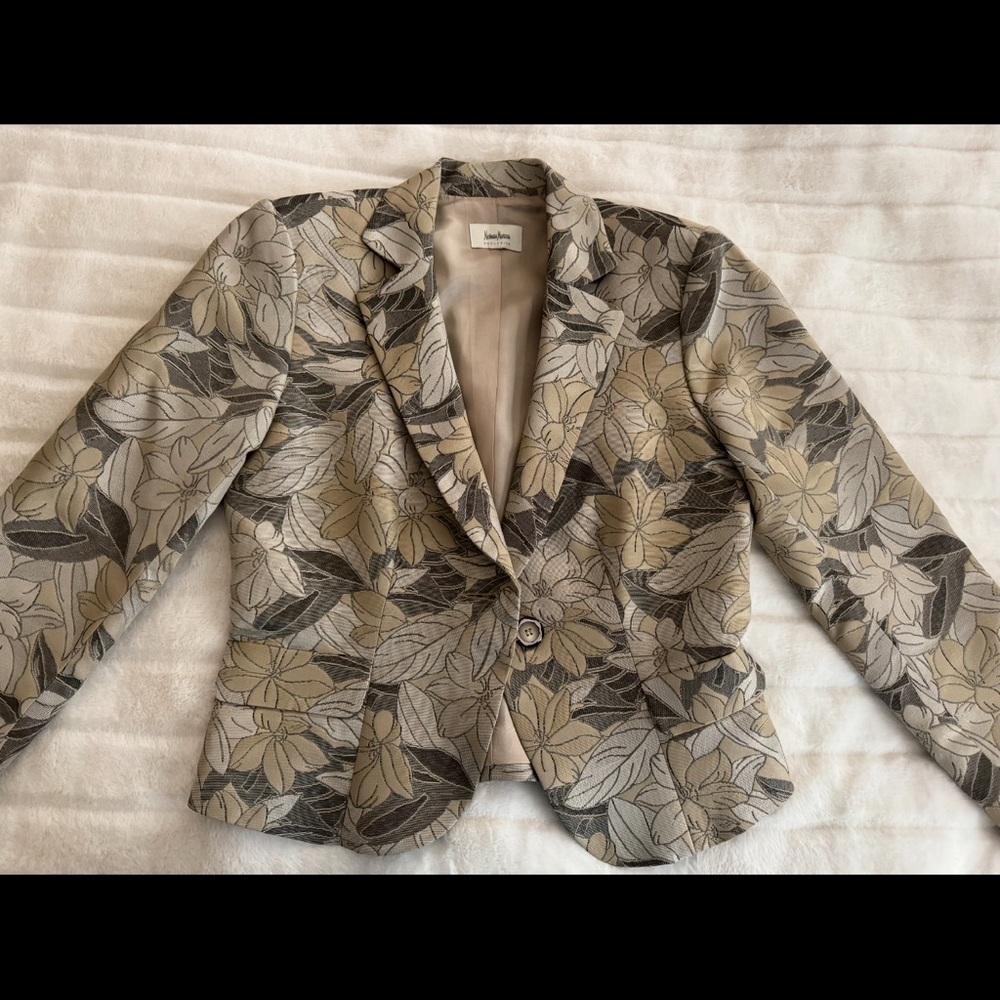 Neiman Marcus Exclusive ladies jacket